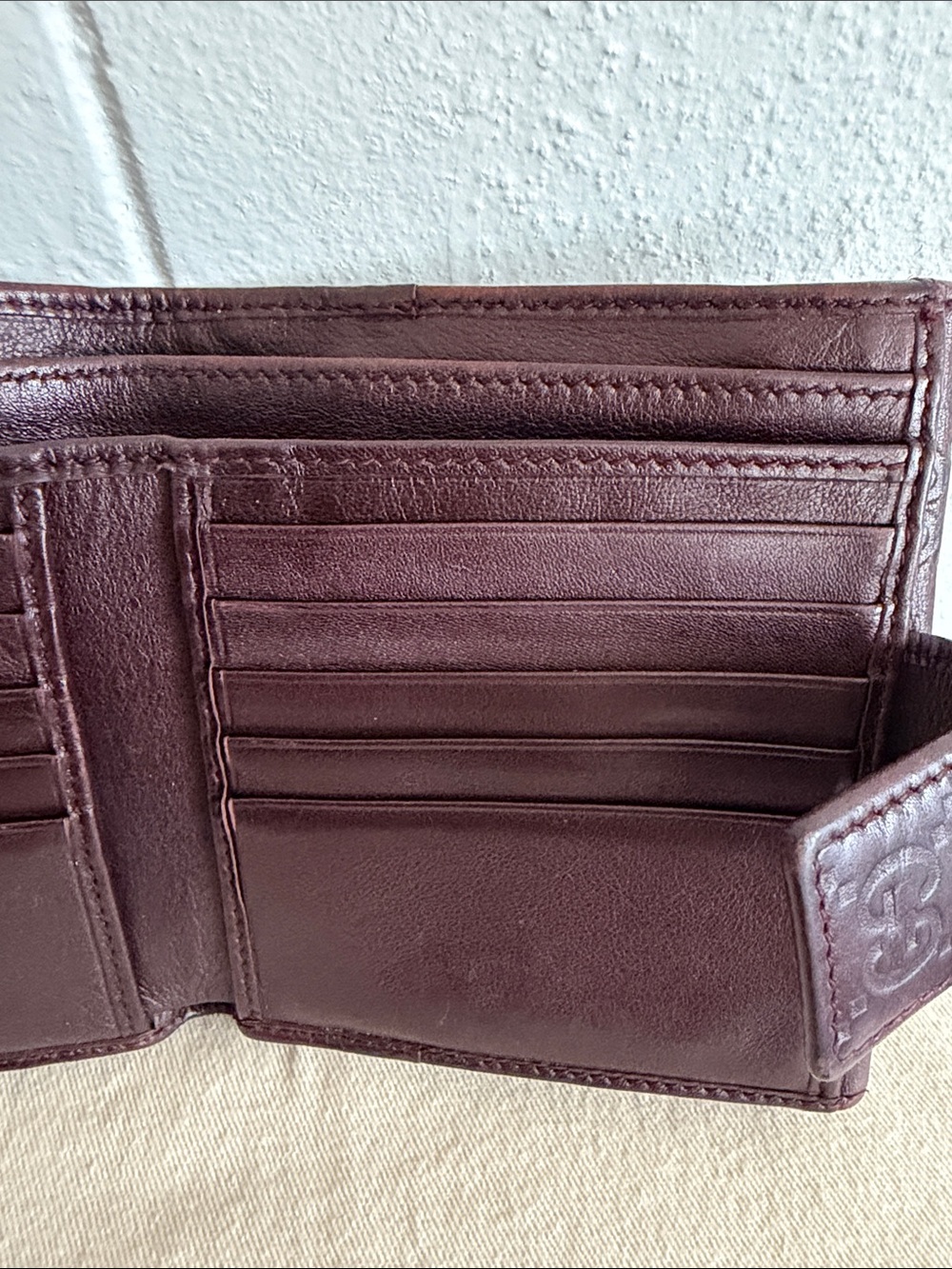 Gucci Heart Interlocking G Embossed Leather Wallet - Brown - Picture 5 of 13